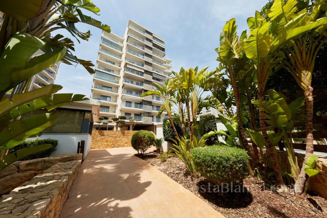 Luxurious, Newly-Renovated Large 2-Bedroom Condo By The Beach Benidorm Kültér fotó